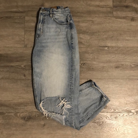 American Eagle Mom Jeans - Picture 3 of 4